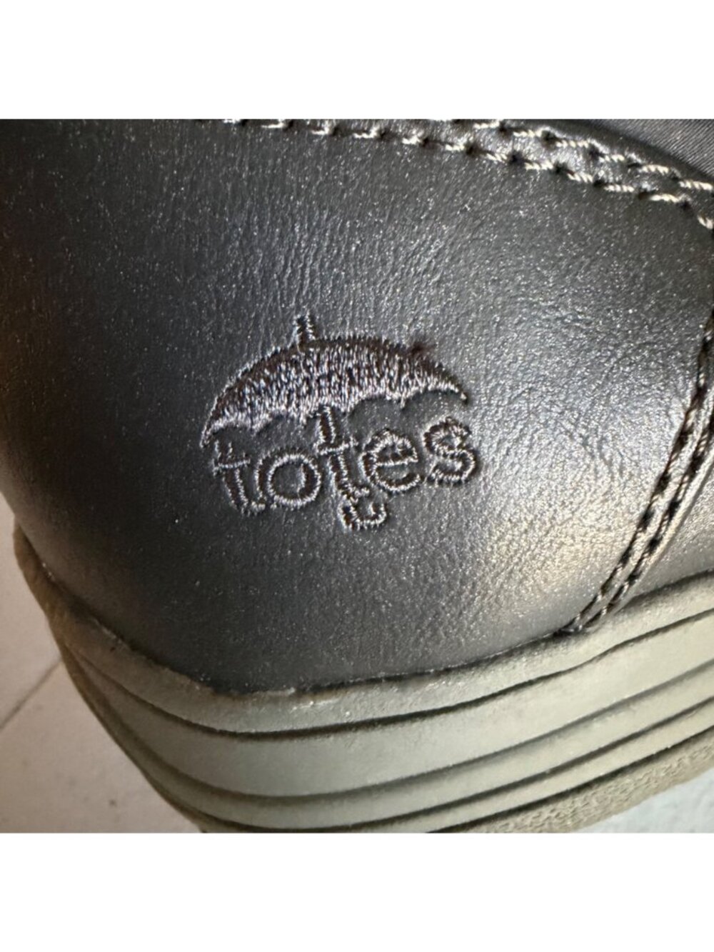 Totes Womens Gray Winter Boots Snow Boots Faux Fur Lining 9M Laces & Side Zipper - Picture 2 of 10